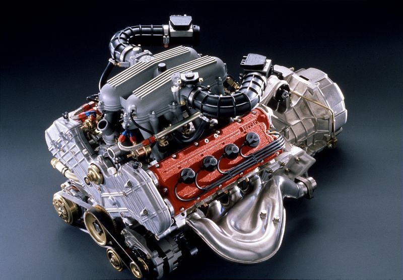 le moteur V8 de la 348